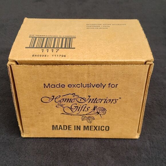 Vintage 1997 Circle of Friends by Masterpiece for Homco Porcelain Figurine #1117 - Picture 9 of 9